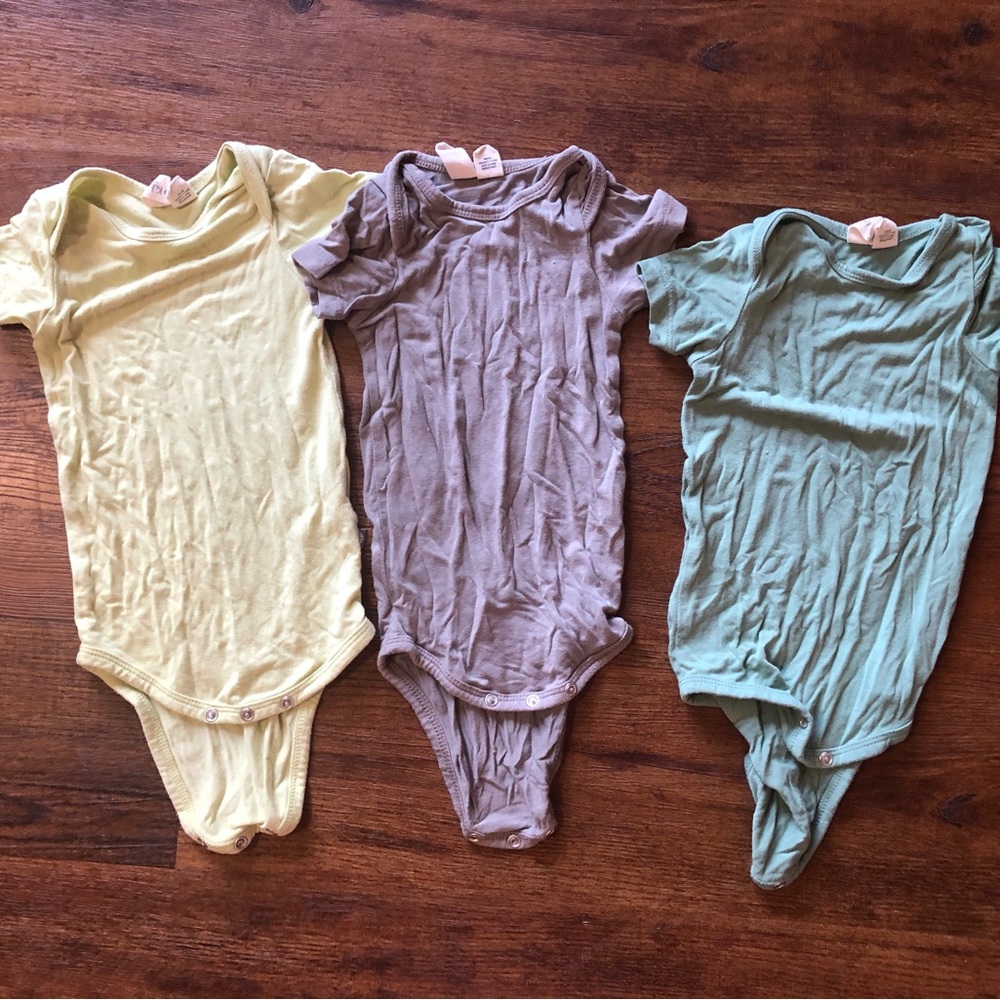 Kyte Baby onesies. 6-12 months.